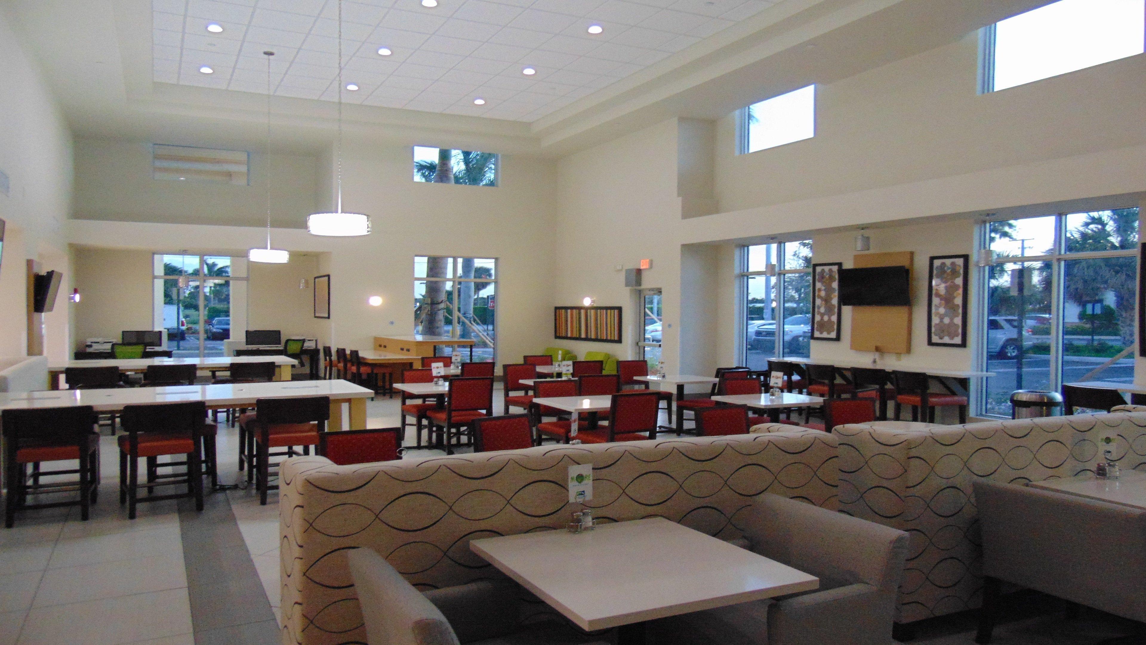 Holiday Inn Express & Suites Boynton Beach West By Ihg Ngoại thất bức ảnh